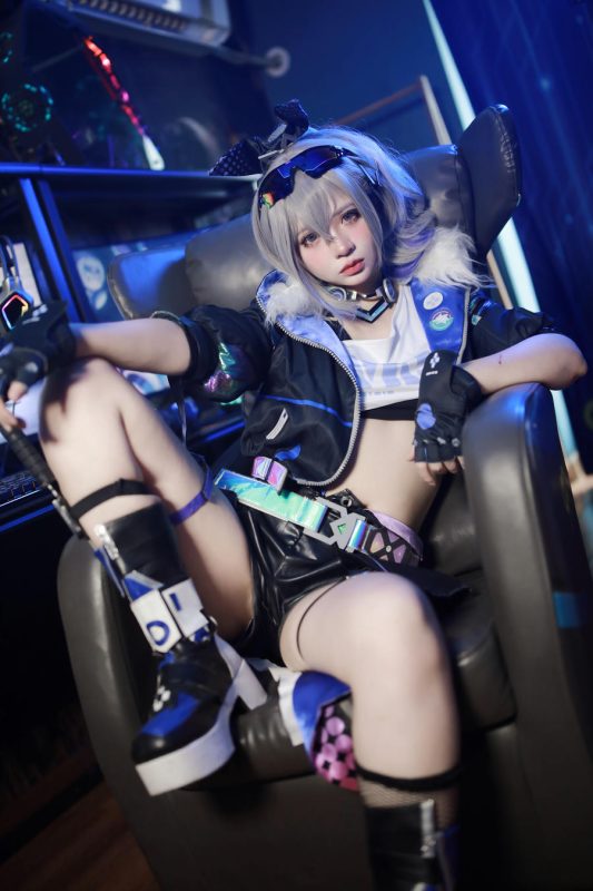 疯猫ss No.125 – 少女衣橱 银狼 [37P]-Zos次元社