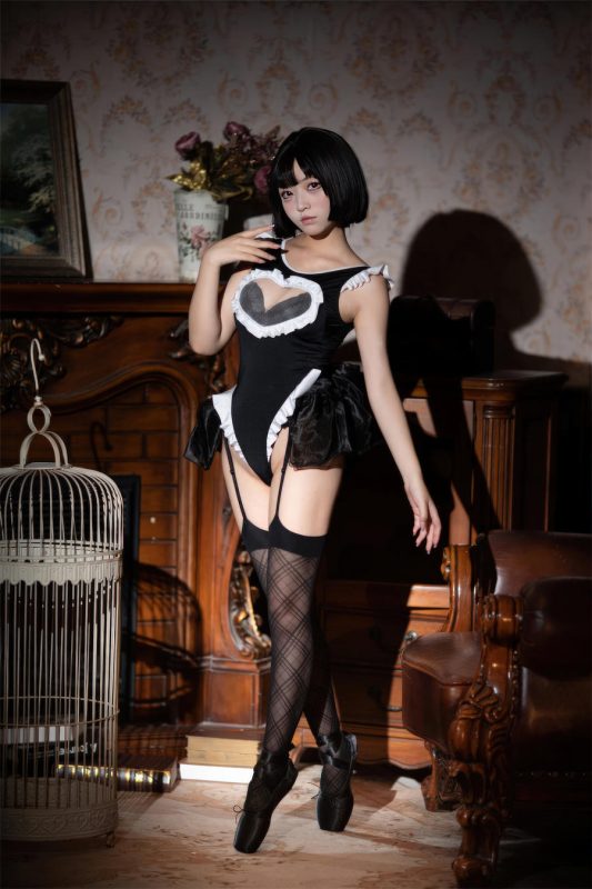 花铃 No.025 – 马戏团芭蕾 吊带袜高叉 [43P]-Zos次元社