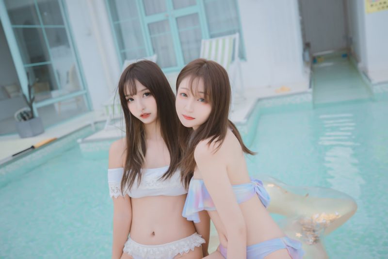 神楽坂真冬 No.051-《笑颜水时计》夏日比基尼 [150P 3V]-Zos次元社