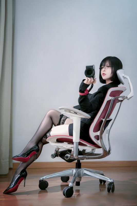 半半子 No.067 – 上司様OL [42P 5V]-Zos次元社