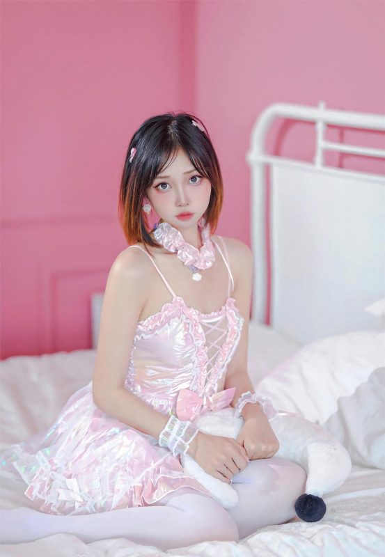 洛桑w伊梓  No.012 – 雪糕 [32P]-Zos次元社