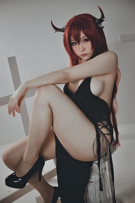 三刀刀miido No.034 – 明日方舟 史尔特尔 [20P]-Zos次元社