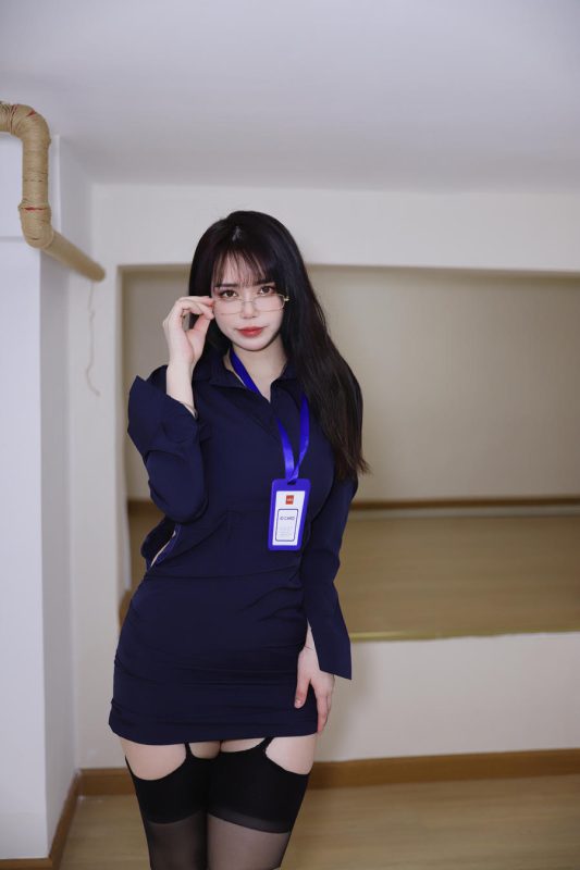 Tina很妖孽呀 No.019-职业装秘书 [46P]-Zos次元社