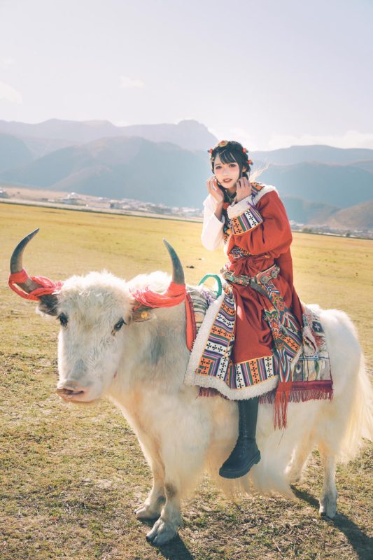 兔子Zzz不吃胡萝卜 No.027-草原小卓玛 [24P]-Zos次元社