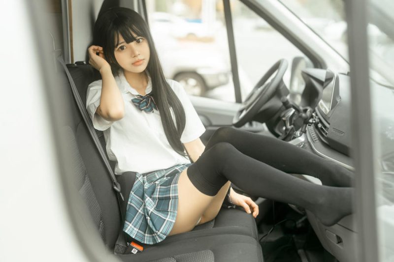 rua阮阮 No.008 – 房车JK [41P]-Zos次元社