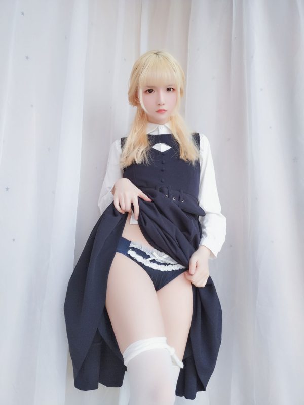 星之迟迟 (Kokuhui) No.006-假日快乐包 – 嫌弃脸大小姐 [24P]-Zos次元社