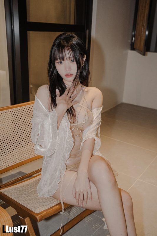 柒柒要乖哦 No.037 – 纸醉金迷 [90P 1V]-Zos次元社