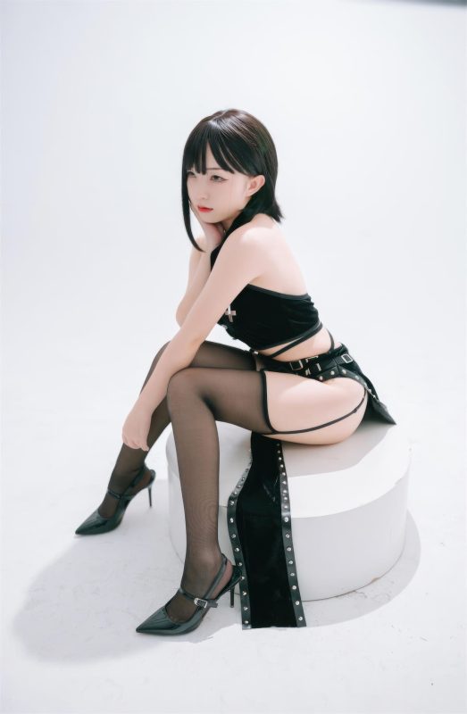 花铃 No.037 – 吊带袜修女 [71P]-Zos次元社