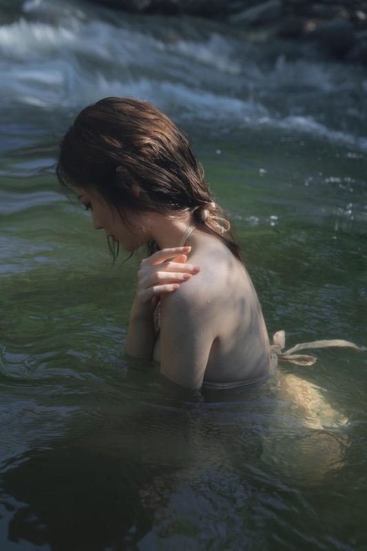 桃良阿宅 No.051 – 屿间 [18P]-Zos次元社