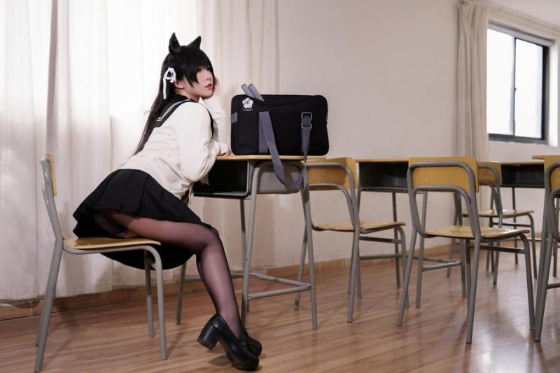 半半子 No.083 – 碧蓝航线 爱宕 学园幻想曲 [25P]-Zos次元社