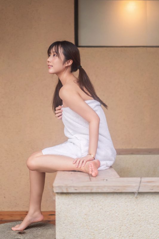 镜酱 No.008-私奔 合集 – 温泉 [28P]-Zos次元社