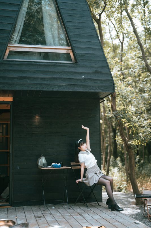 面饼仙儿 No.155 – 黑丝露营JK [40P]-Zos次元社