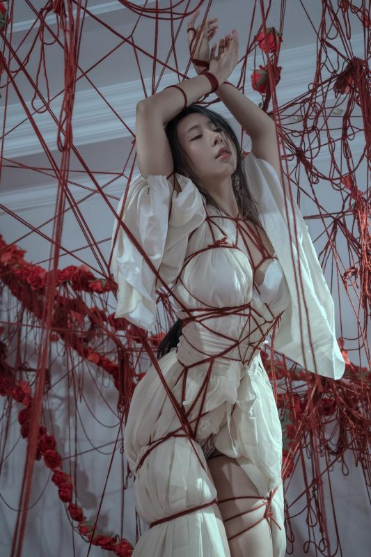 云溪溪 No.090 – 奶桃 囚鸟 [64P]-Zos次元社