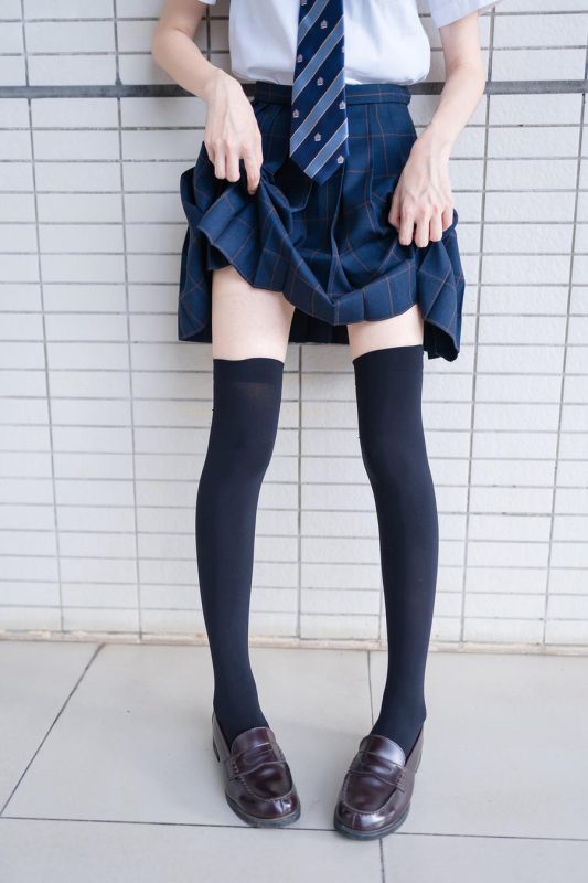 祖木子 No.007-午后阳光下的黑丝学妹 [47P]-Zos次元社