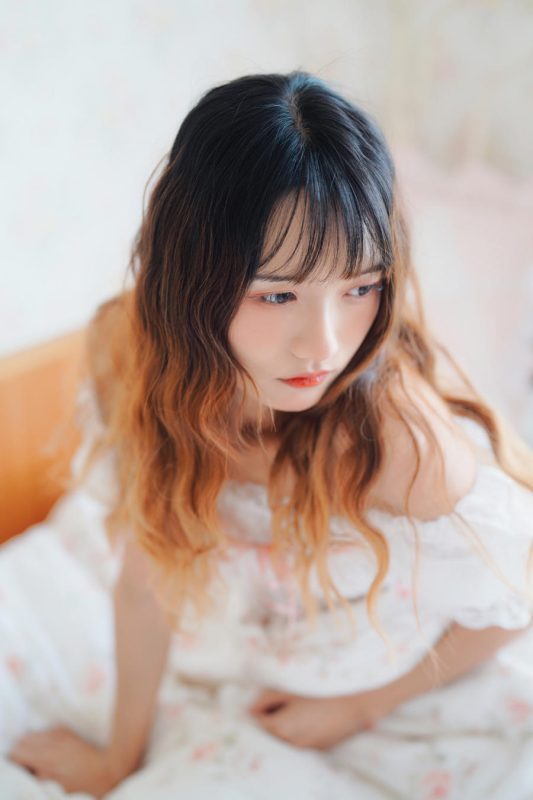 兔子Zzz不吃胡萝卜 No.020-居家少女 [33P]-Zos次元社