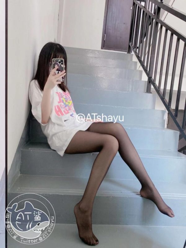 AT鲨 (Kokuhui) No.035 – 楼道里的黑丝 [44P]-Zos次元社