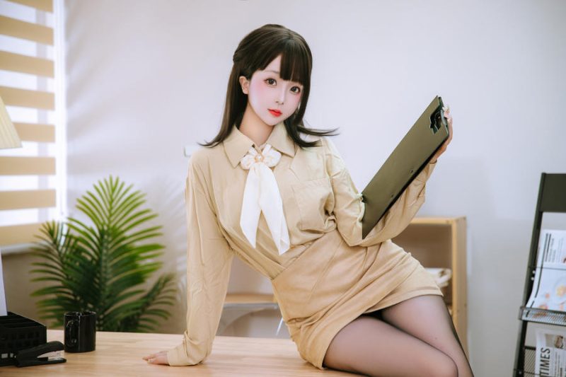 椎名莜(日奈娇) No.149 – 秘书 [82P]-Zos次元社