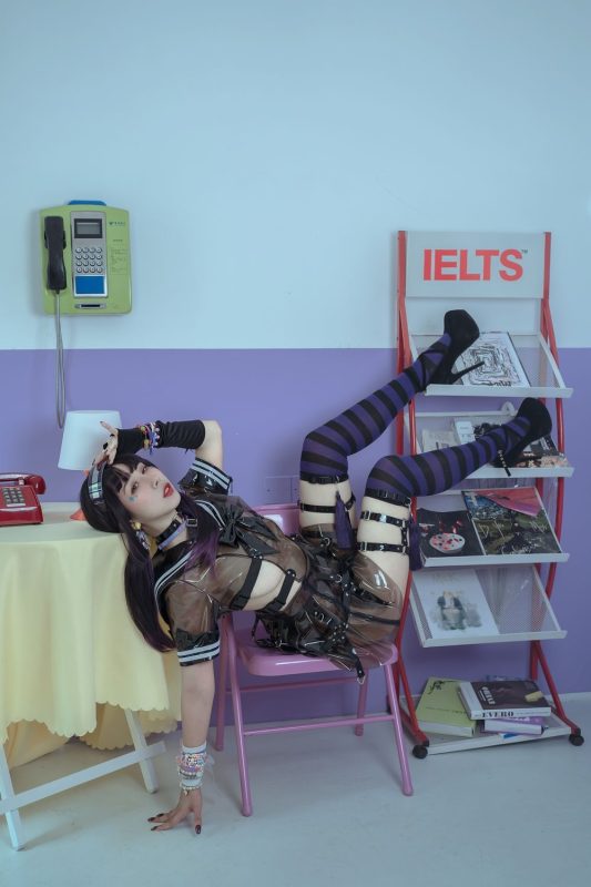 云溪溪 No.025-奶桃 幻想学院 [51P]-Zos次元社