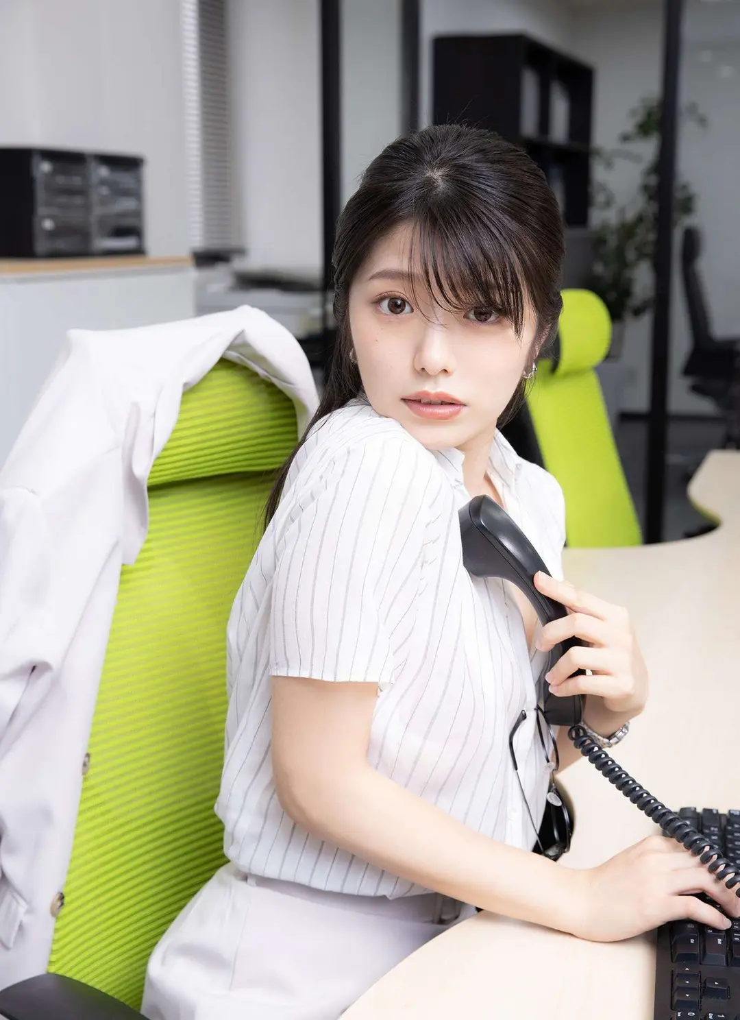 Kana Yamada (山田かな) – デジタル限定 GJ PHOTO BOOK 写真集「…まだかな？」 115P