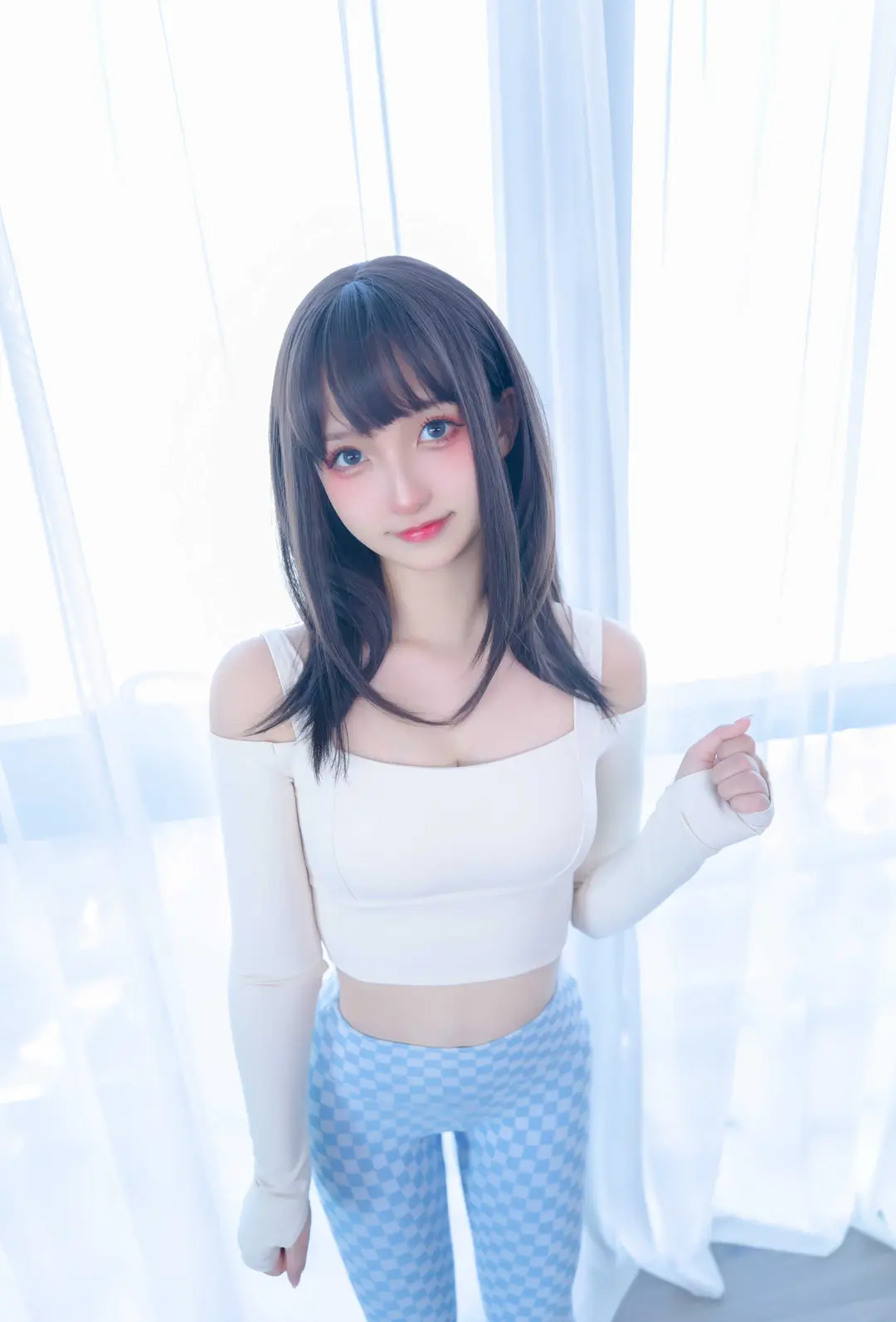 神楽坂真冬 – 白丝胡桃 75P