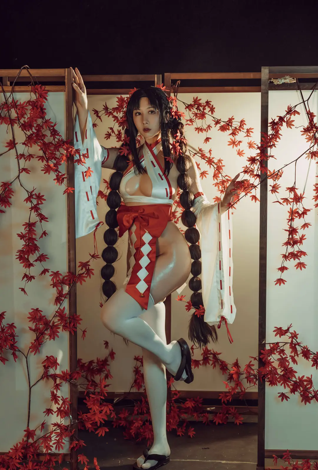 云溪溪 – 巫女 43P