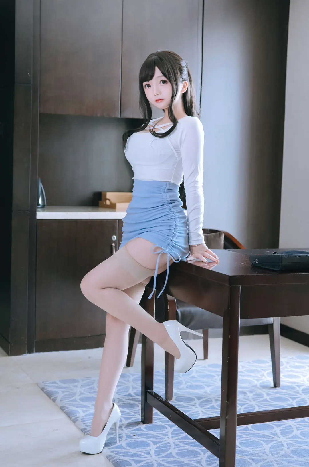 日奈娇 – 私人秘书 176P