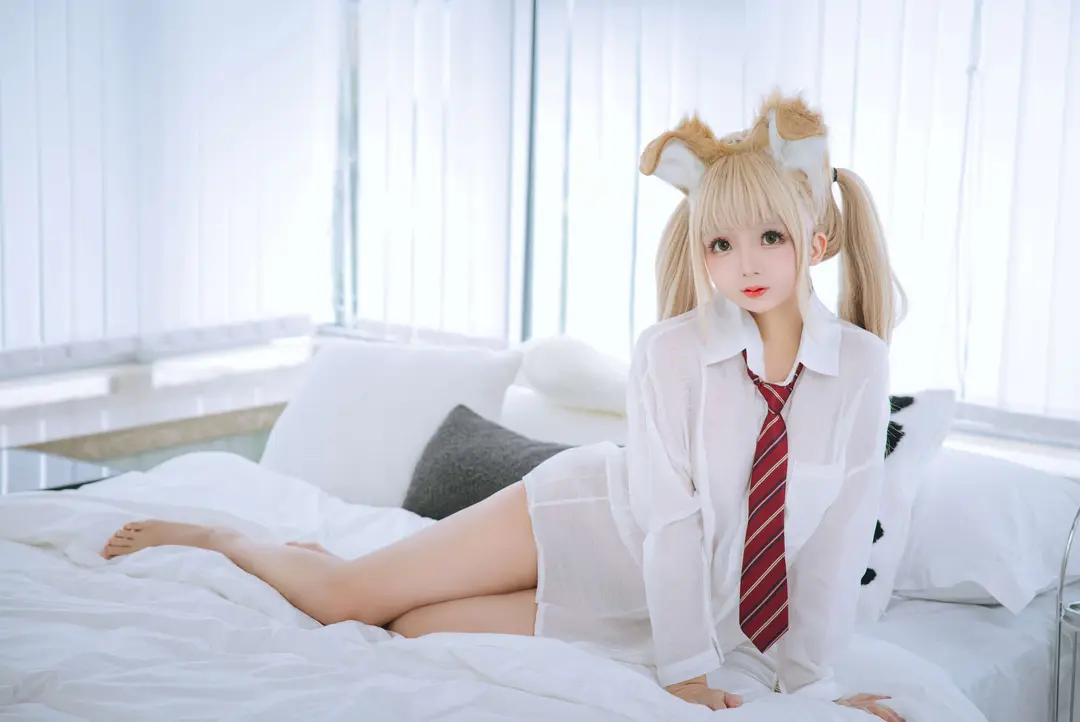 日奈娇 – 衬衫小狗 160P