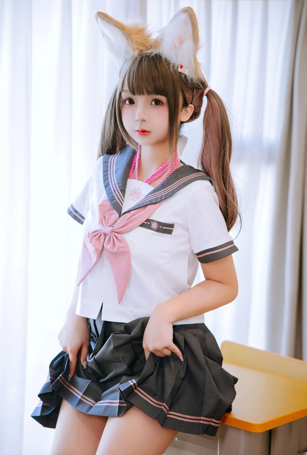 日奈娇 – 课桌捆绑 150P