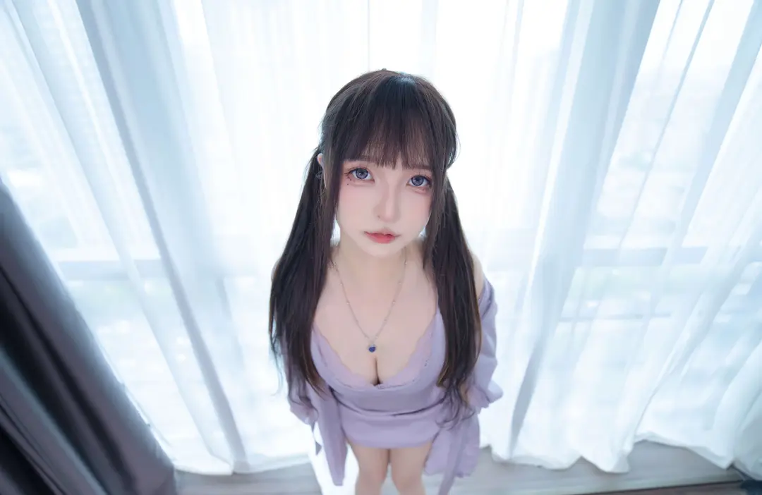 神楽坂真冬 – 小小女仆 75P (2)