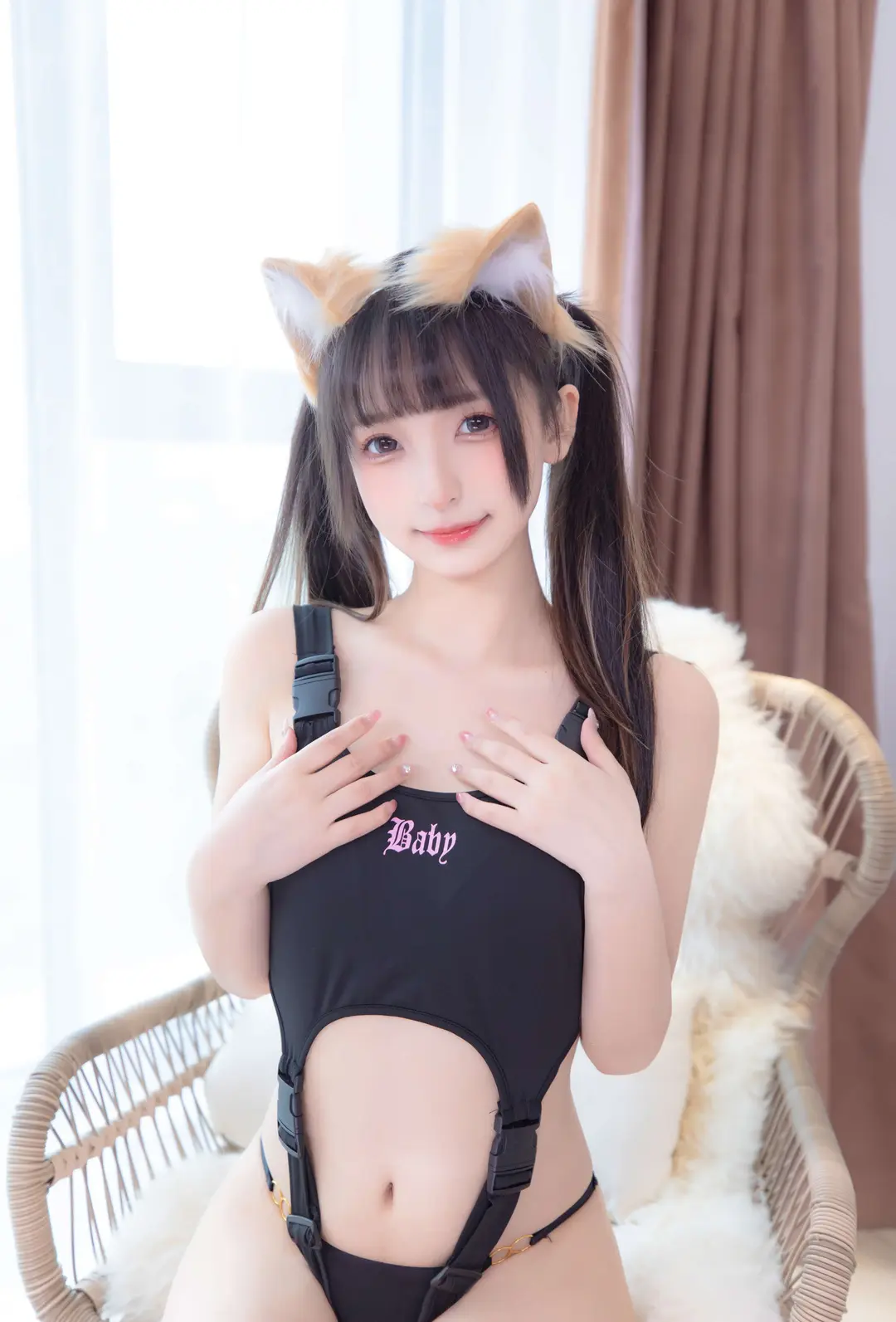 神楽坂真冬 – 金粉丽人 75P