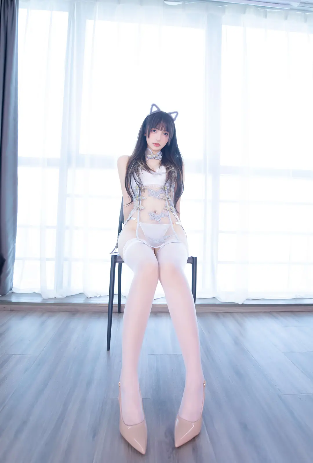 神楽坂真冬 – 蜘蛛女王 75P