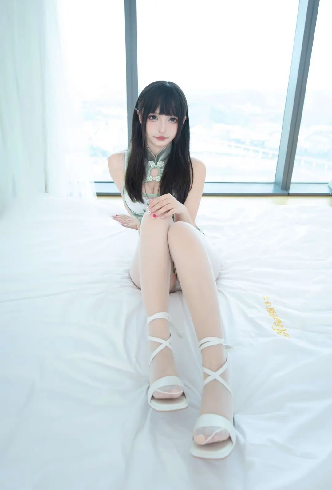 神楽坂真冬 – 束手束脚 75P