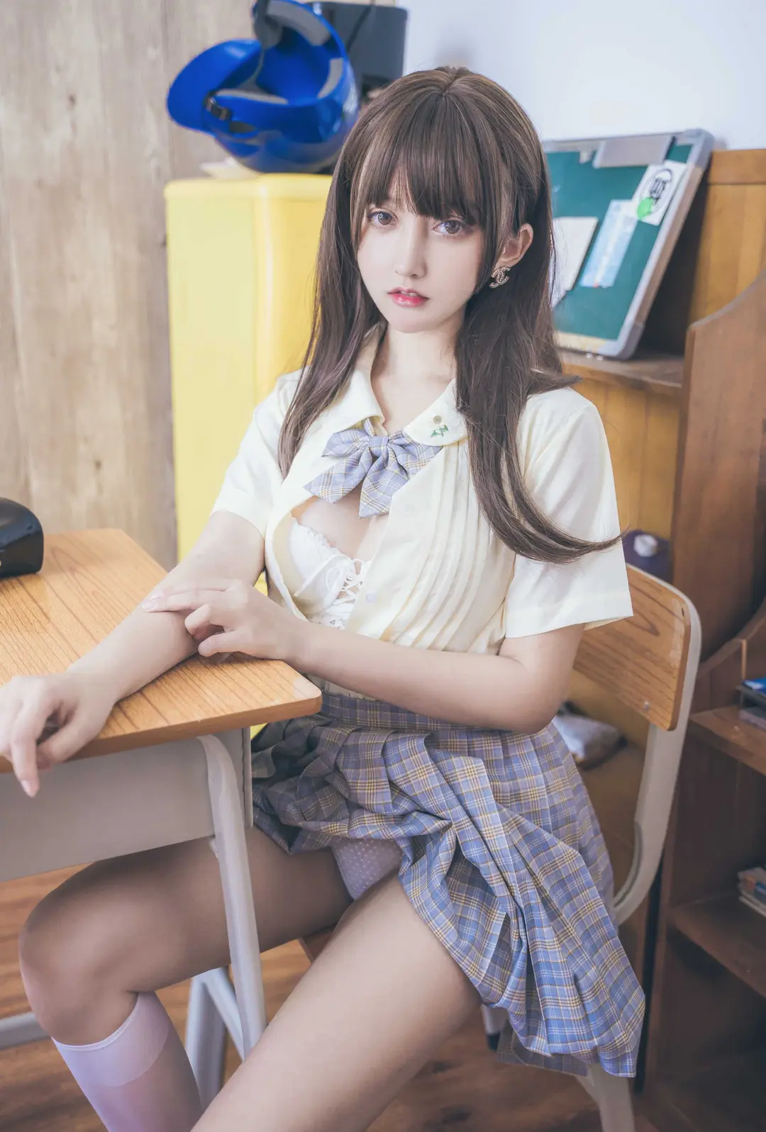 过期米线线喵 – 教室 30P