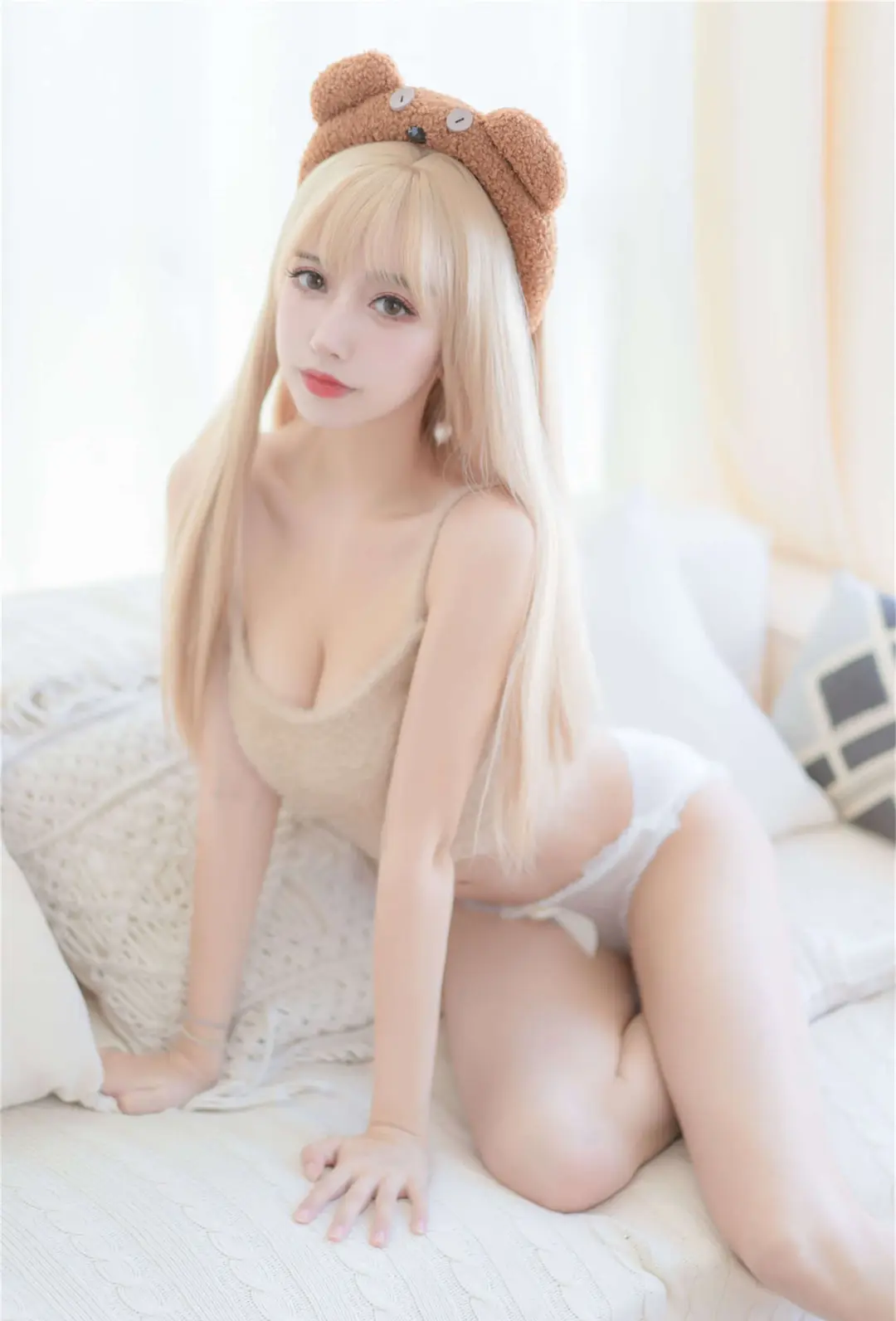 过期米线线喵 – 小熊软糖 66P