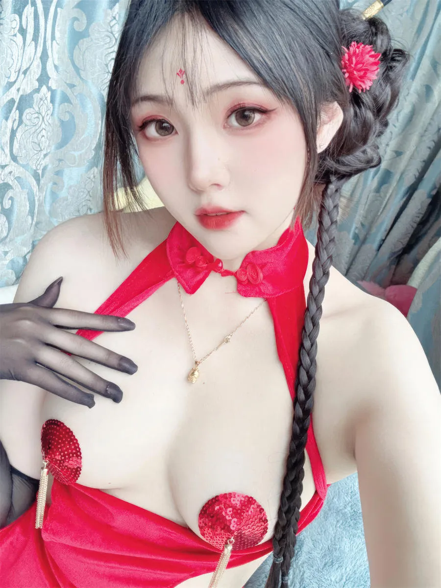 Natsuko夏夏子 – 龙年新春 自拍 45P