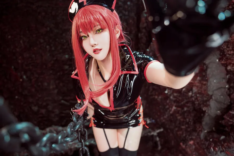 Natsuko夏夏子 – 链锯人 玛奇玛护士 33P