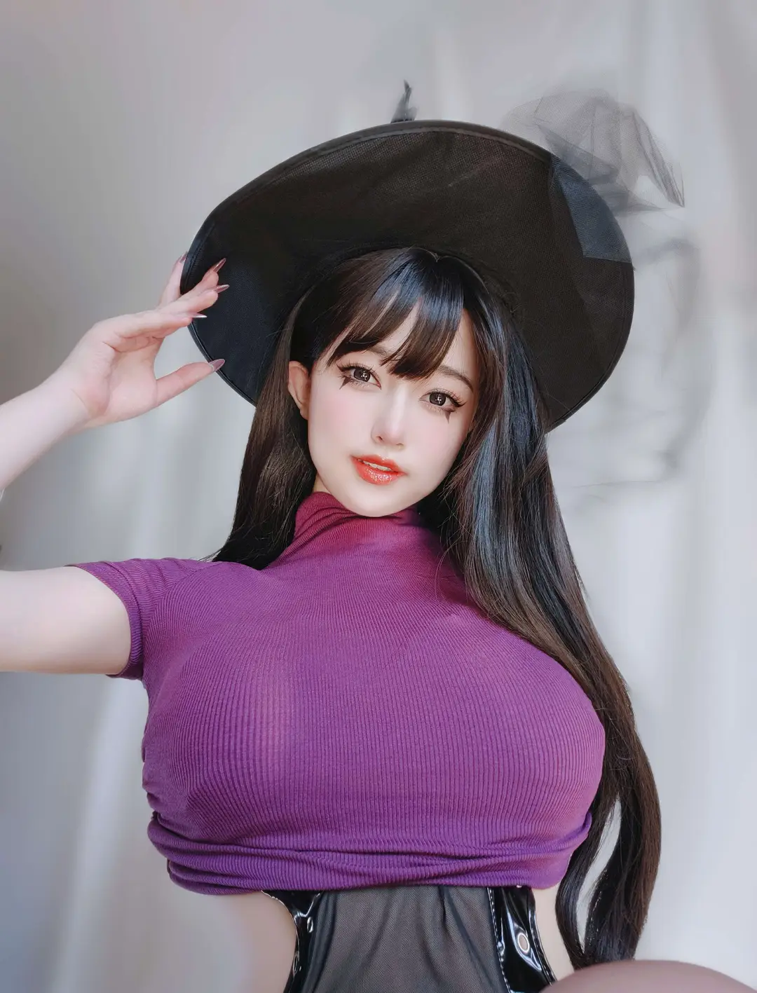 女主K – 红色毛衣的丰满妹妹 103P
