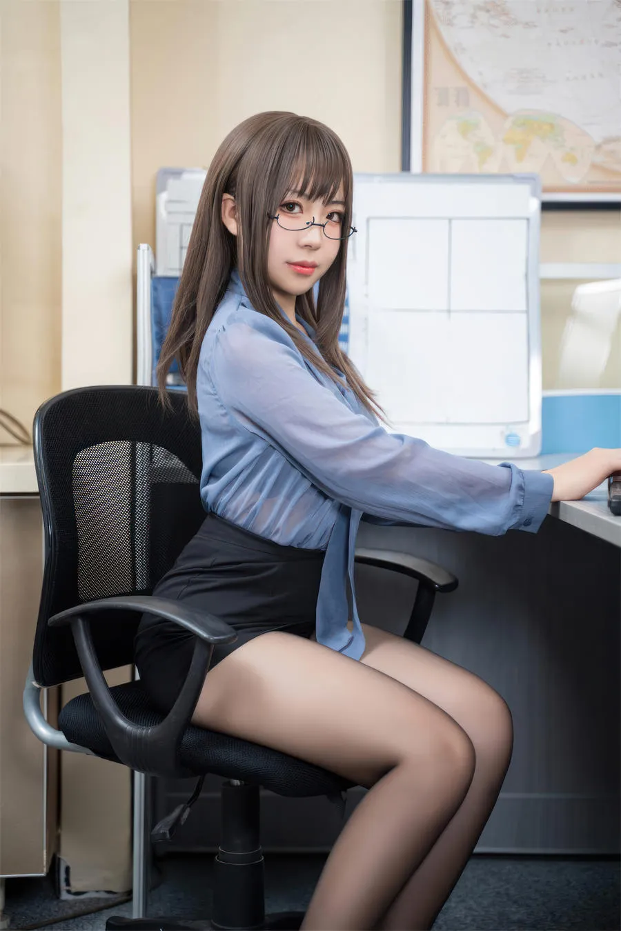 虎森森 触黑 60P