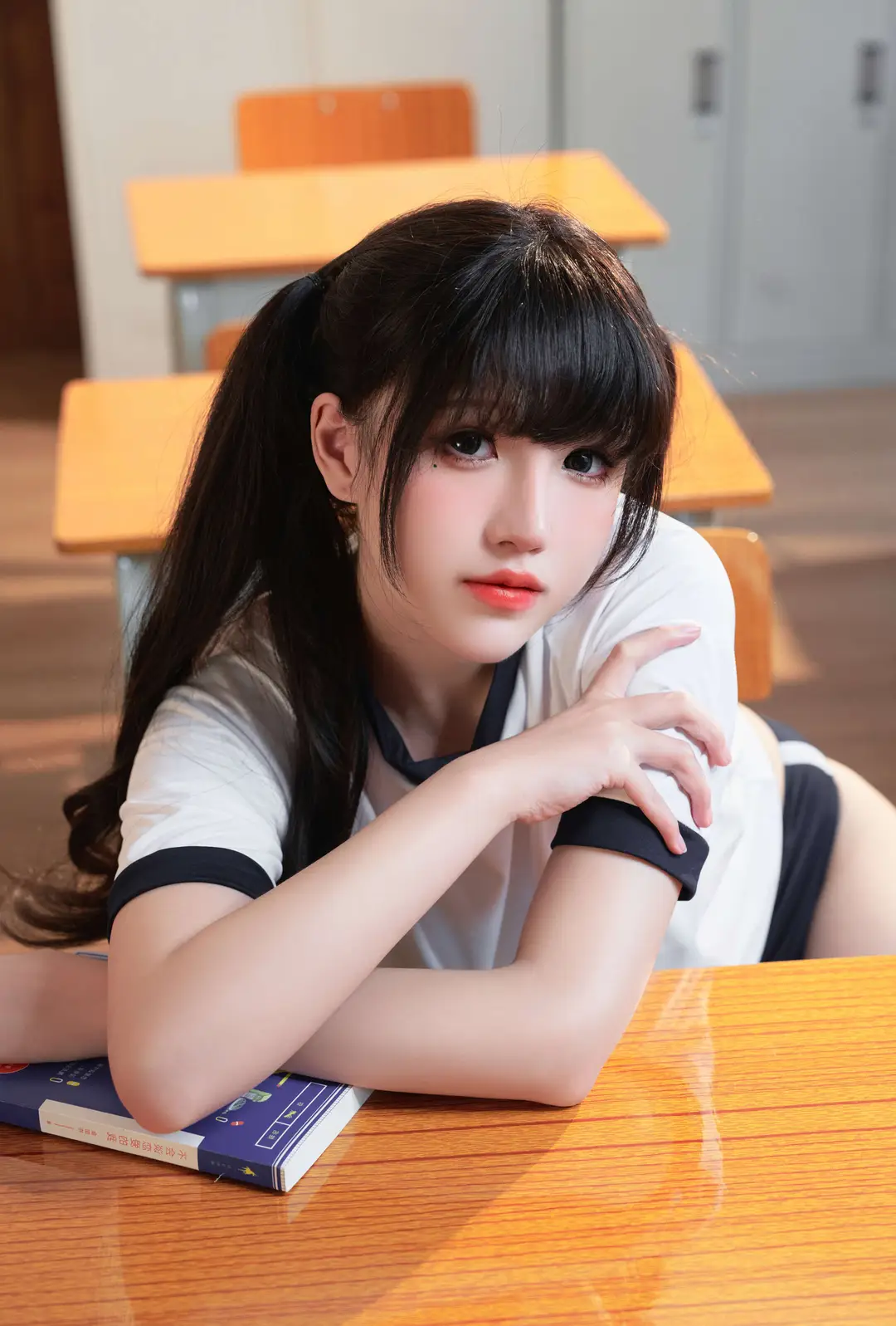 阿薰kaOri – 蓝羽毛w魅魔 92P